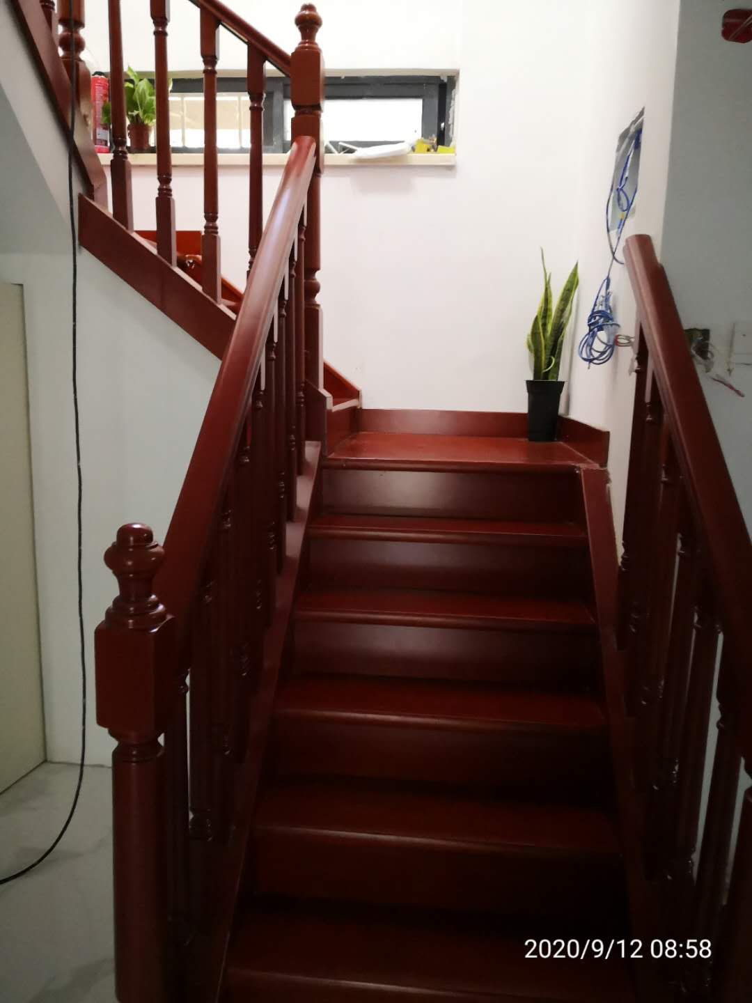 实木楼梯包梯踏板安装